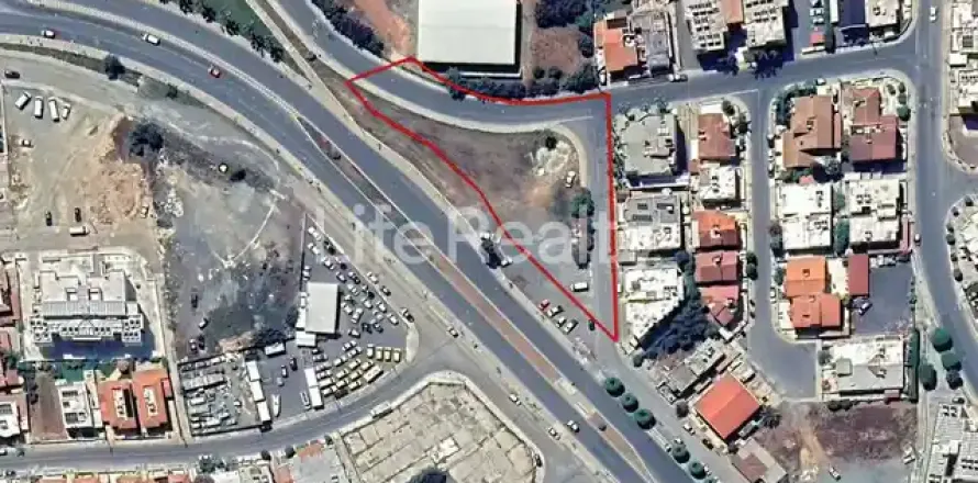 3356m² Land en Kato Polemidia, Cyprus No. 45228