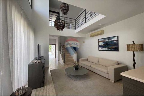 3 bedrooms Villa in Mazotos, Cyprus No. 31029 5