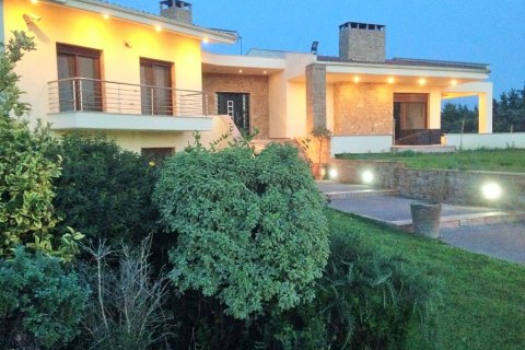 3 bedrooms House in Epanomi, Greece No. 58826 1