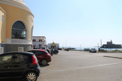 885m² Commercial property à Rhodes, Greece No. 49288 9