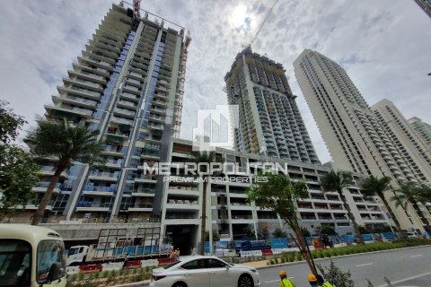 Квартира с 3 спальнями в EMAAR Beachfront, ОАЭ №9907 1