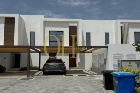 2 bedrooms Townhouse in Al Ghadeer 2, UAE No. 44212 2