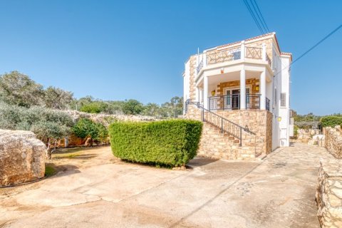 6 bedrooms Villa in Ayia Napa, Cyprus No. 46488 1