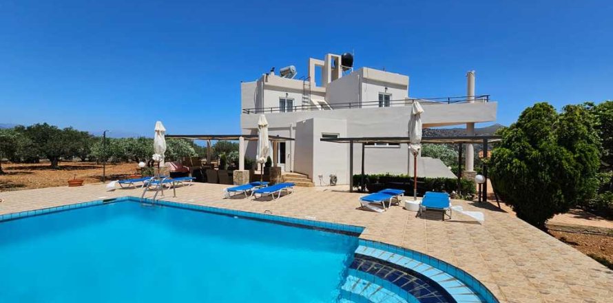 4 bedrooms Villa in Ierapetra, Greece No. 55478