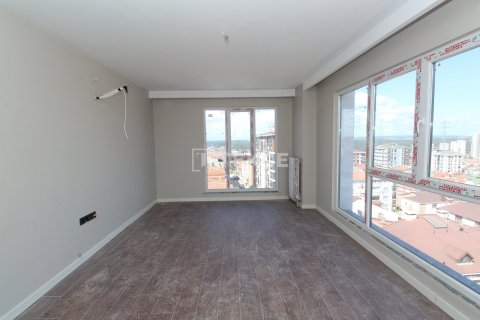 2+1 Apartment in Istanbul, Turkey No. 15130 14