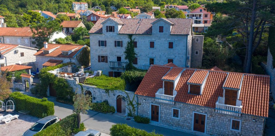 3 chambres House à Kotor, Montenegro No. 67031