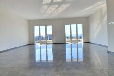 3 dormitorios Apartment en Limassol, Cyprus No. 51391 2