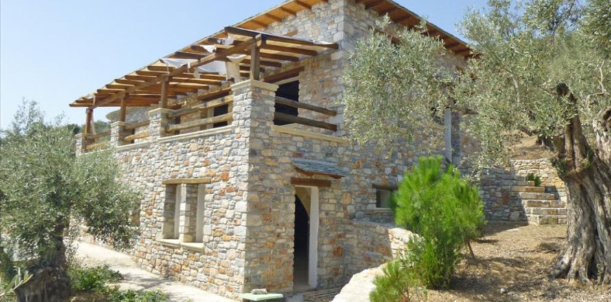 3 bedrooms Villa in Volos, Greece No. 49102