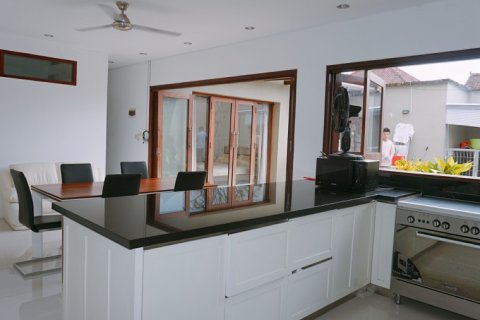 4 bedrooms Villa in Kerobokan, Indonesia No. 23210 19