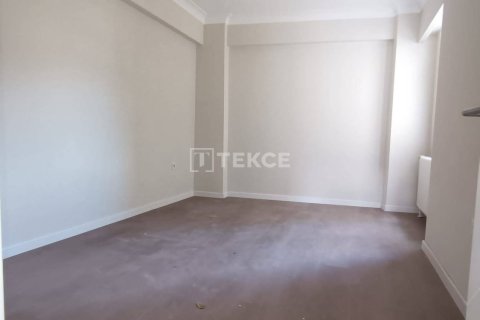 3+1 Apartment in Istanbul, Turkey No. 11638 14