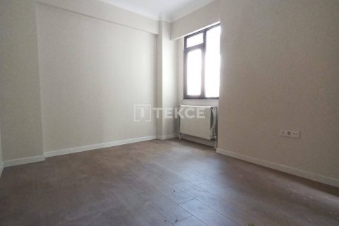 3+1 Apartment in Istanbul, Turkey No. 11638 12