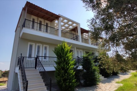 360m² House à Polygyros, Greece No. 56523 9