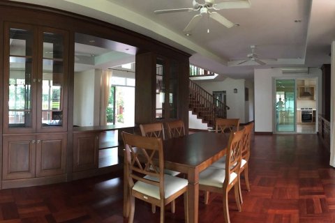 6 bedrooms House in Chiang Mai, Thailand No. 1317 13