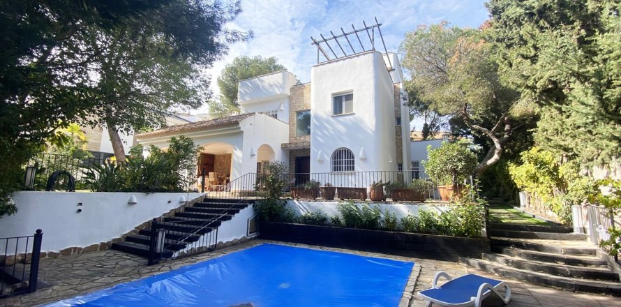 5 dormitorios Villa en Alicante, Spain No. 27774