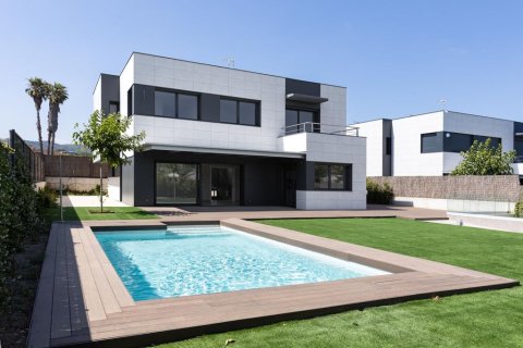 5 dormitorios House en San Andres, Spain No. 25591 4