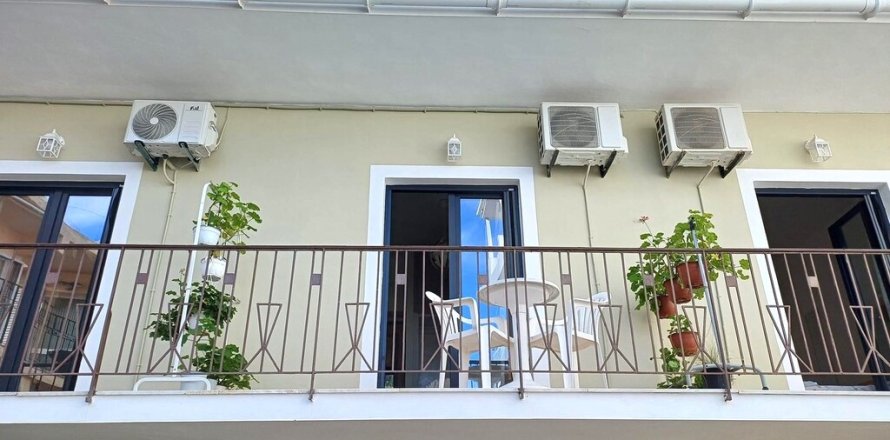 4 bedrooms Apartment in Corfu, Greece No. 54555