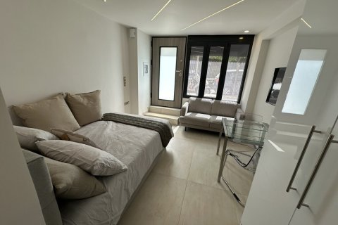 2 bedrooms Apartment in Piraeus, Greece No. 54548 3