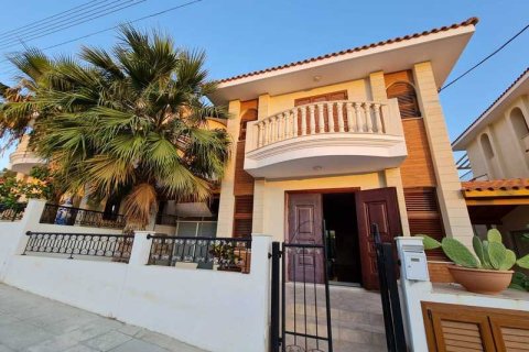 4 bedrooms Villa in Agios Athanasios, Cyprus No. 65441 1