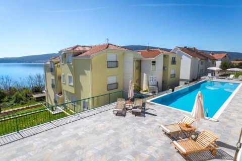 1 bedroom Apartment in Herceg Novi, Montenegro No. 66837 4