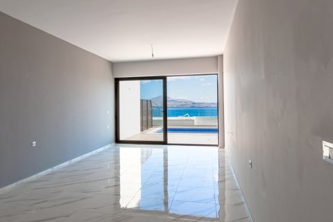 2 bedrooms Apartment in Chania, Greece No. 52366 3