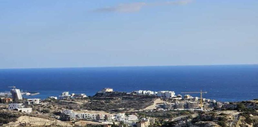 775m² Land à Agios Tychonas, Cyprus No. 35528