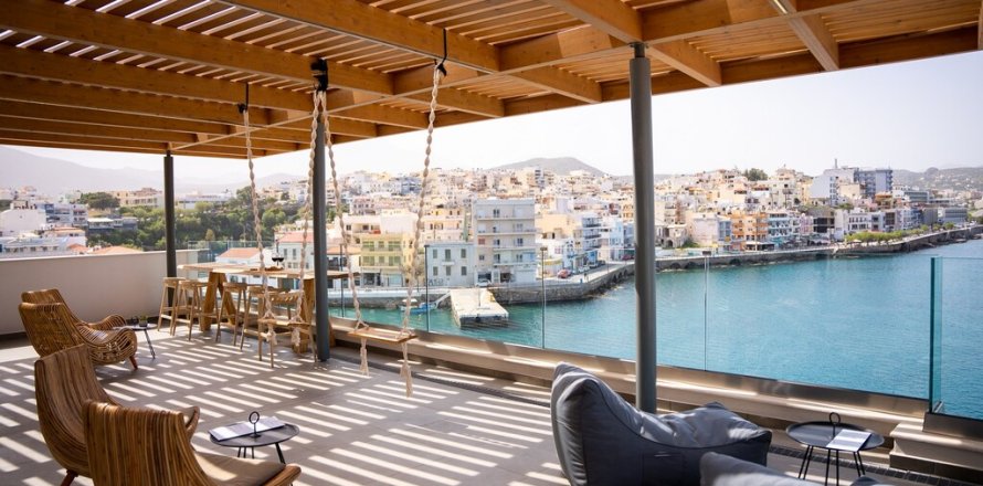 1179m² Hotel en Agios Nikolaos, Greece No. 55527