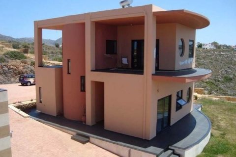 2 bedrooms Villa in Chania, Greece No. 24035 2