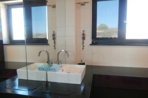 2 bedrooms Villa in Chania, Greece No. 24035 8