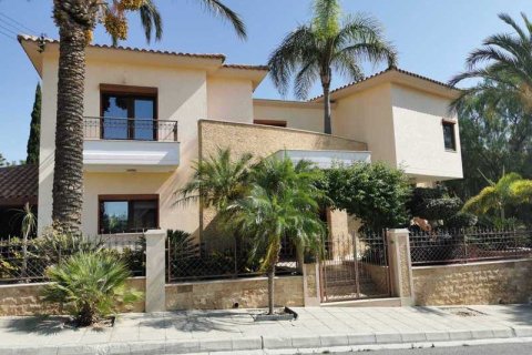 5 bedrooms Villa in Germasogeia, Cyprus No. 47061 1