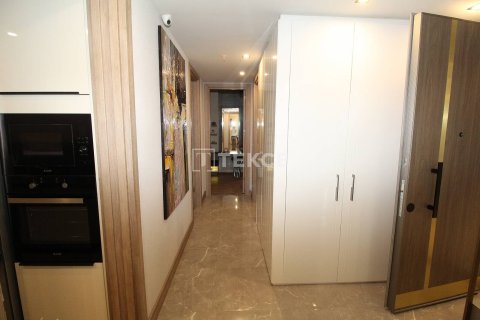 4+1 Apartment in Esenyurt, Turkey No. 11162 8