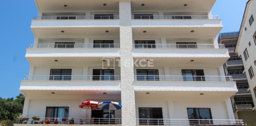 5+2 Apartment en Yalova, Turkey No. 16554