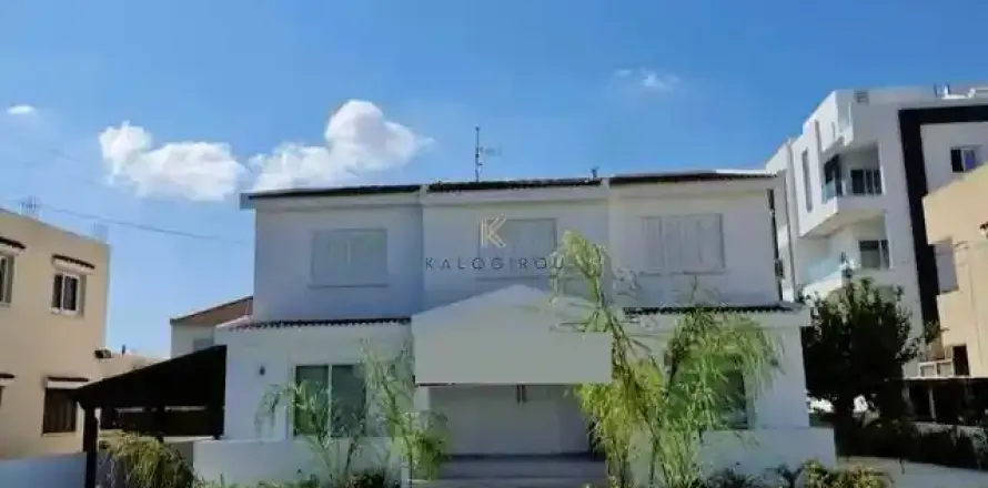 4 bedrooms House in Larnaca, Cyprus No. 31684