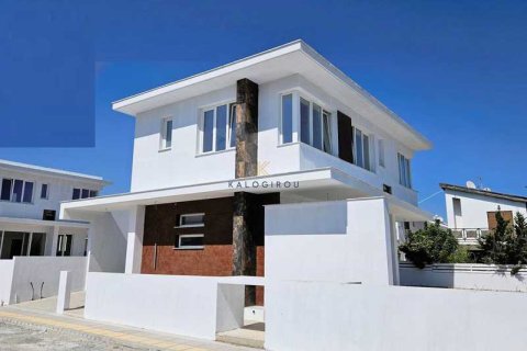 3 bedrooms House in Larnaca, Cyprus No. 31686 3