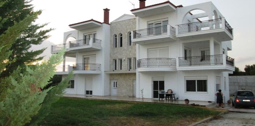 10 dormitorios House en Polygyros, Greece No. 59468