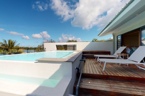 4 bedrooms Apartment in Riviere Noire, Mauritius No. 60933 3