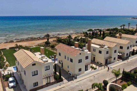 5 bedrooms Villa in Ayia Napa, Cyprus No. 37045 18