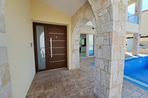 3 chambres House à Kissonerga, Cyprus No. 37094 2