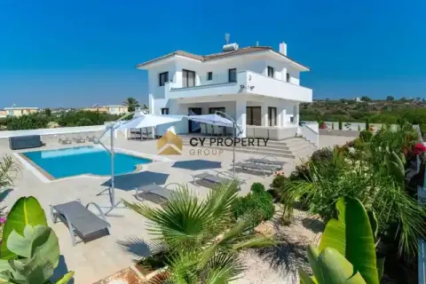 4 bedrooms House in Ayia Napa, Cyprus No. 40173 1