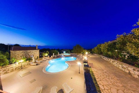 18 dormitorios Villa en Zakynthos, Greece No. 69595 22