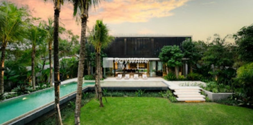 6 bedrooms Villa in Canggu, Indonesia No. 23483