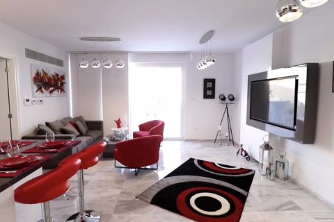 2 dormitorios Apartment en Larnaca, Cyprus No. 36777 3