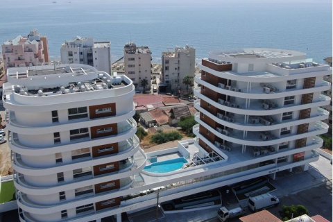 2 bedrooms Apartment in Larnaca, Cyprus No. 36777 1