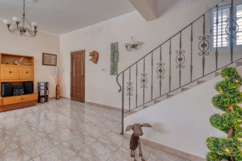 4 bedrooms Villa in Famagusta, Cyprus No. 36774 4