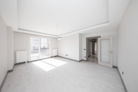 3+1 Appartement à Küçükçekmece, Turkey No. 22012 8