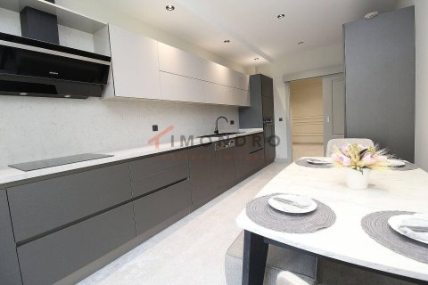 3+1 Appartement à Küçükçekmece, Turkey No. 18014 18