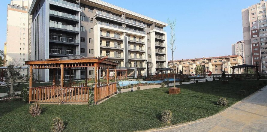 3+1 Appartement à Küçükçekmece, Turkey No. 18014