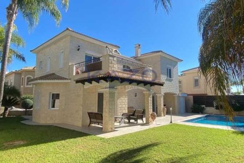 3 bedrooms Villa in Agios Tychonas, Cyprus No. 73369 1