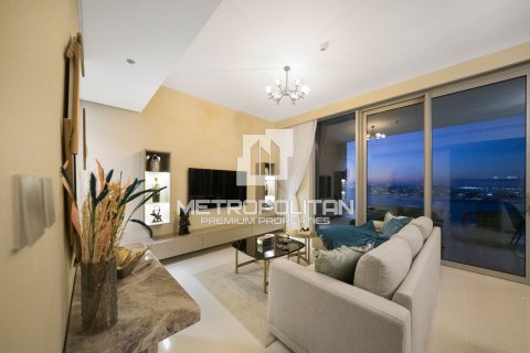 Квартира с 3 спальнями в EMAAR Beachfront, ОАЭ №4605 2