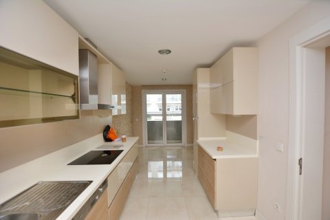 4+1 Apartment in Istanbul, Turkey No. 14794 3