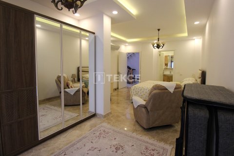 4+1 Villa in Bodrum, Turkey No. 66328 3